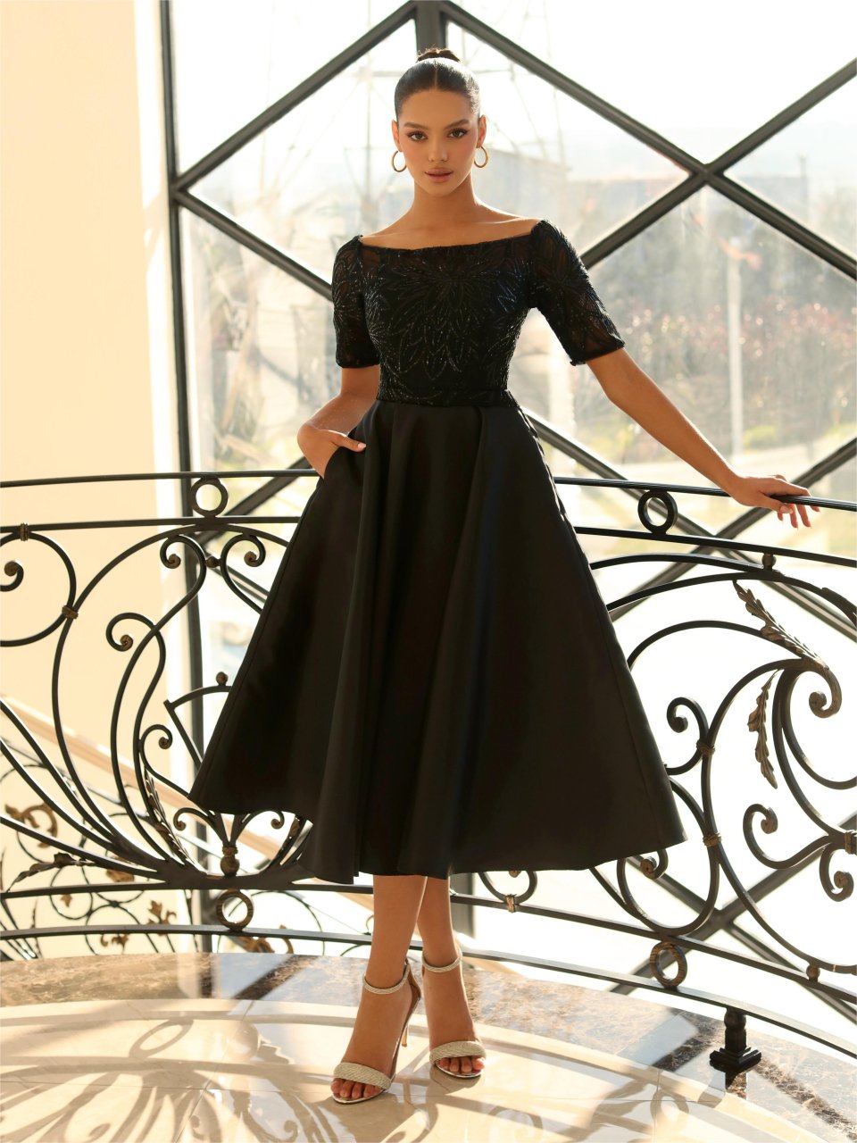 Nicoletta NC1072 Gown – Black (Size 6) CVSN